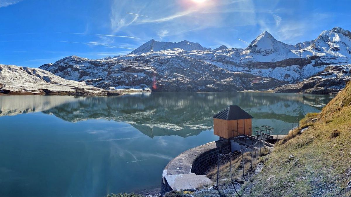 Para llegar a este lago aragonés de aguas cristalinas y de origen glaciar la forma más sencilla es hacerlo... desde Francia