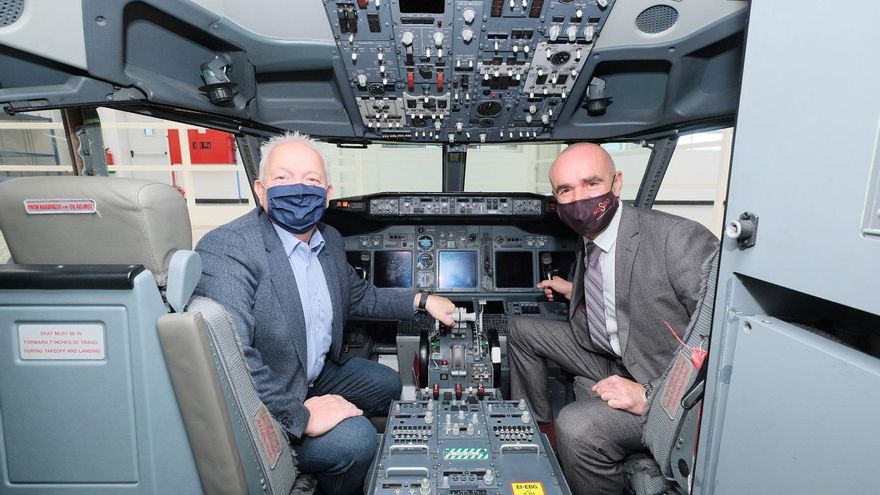 Antonio Muñoz tiene menos de un año para convencer como alcalde a Sevilla… y a su partido