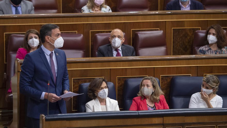 El presidente del Gobierno, Pedro Sánchez, interviene en una sesión de control al Gobierno en el Congreso