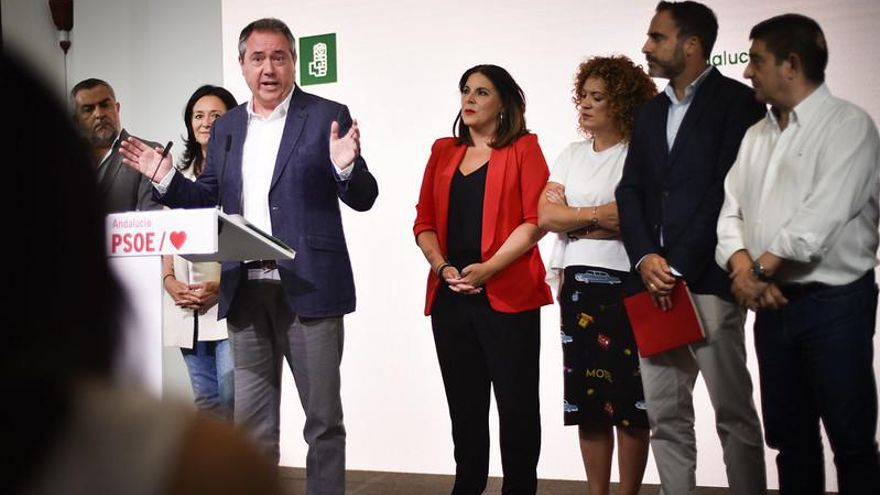 El PSOE andaluz suscribe la rebaja del IRPF de Moreno a rentas de 40.000 euros para compensar la subida de hipotecas