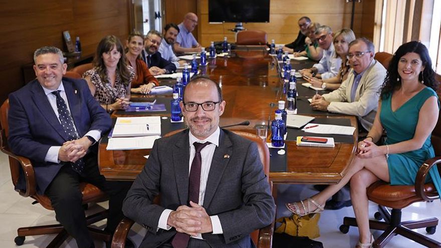 La sesión de investidura de Emiliano García-Page como presidente, el 5 y 6 de julio