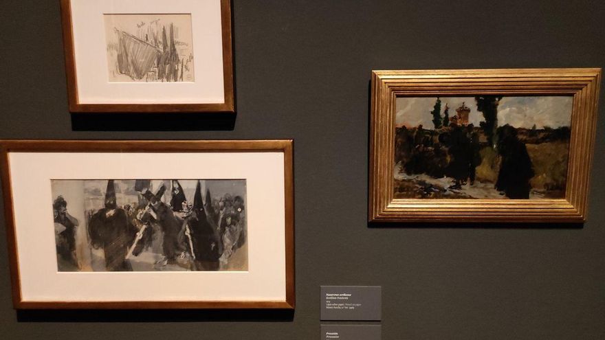 'Nazarenos sevillanos' (izq. arriba), 'Procesión' (izq. abajo) y 'Llegada al cementerio'. Los dos primeros, de 1914, pertenecen a la colección del Musoe Sorolla. El tercero, de 1889, procede de colección particular.
