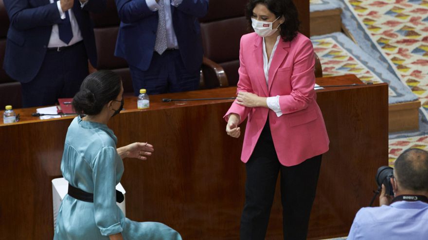 Ayuso comienza una legislatura de dos años con Vox marcando la agenda desde el primer día