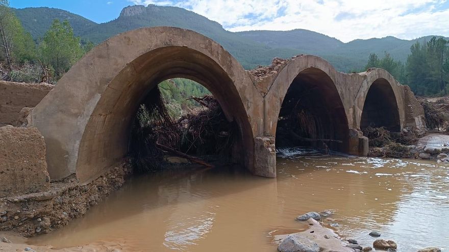 Vecinos de la aldea afectada por la DANA ven "patético" e "insolidario" que los primos del rey emérito no les dejen cruzar por su finca