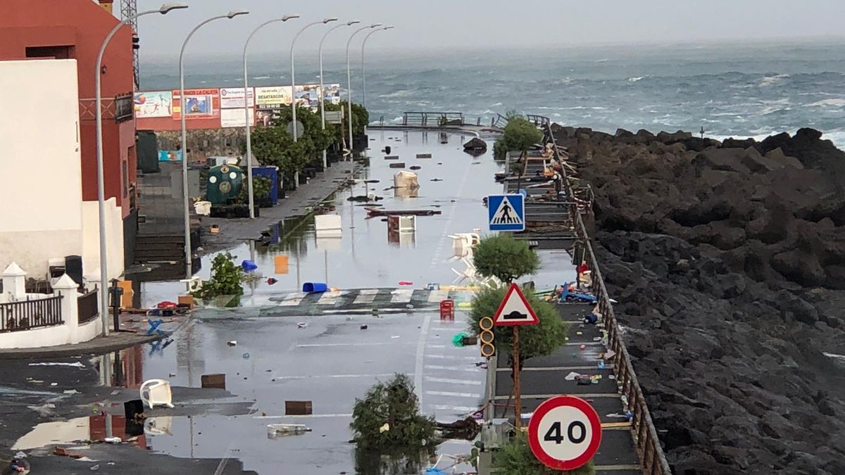 Efectos del oleaje en Garachico, un población del norte de Tenerife acostumbrada a sufrir las embestidas del mar