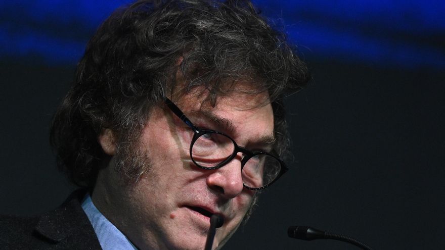 Milei acusa de "mala intención" con Argentina a funcionario del FMI Rodrigo Valdés