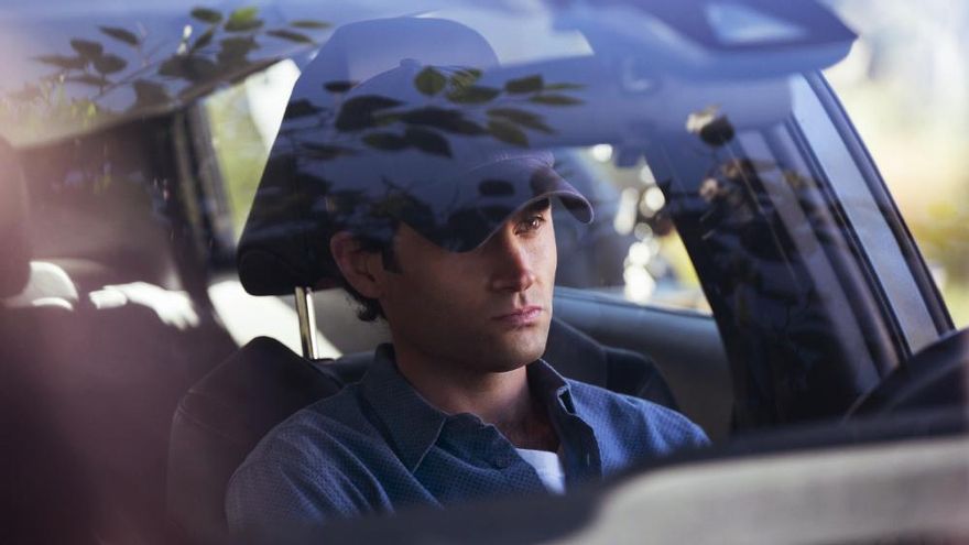 'You' revive los vicios de su protagonista en el extenso nuevo tráiler para su tercera temporada en Netflix