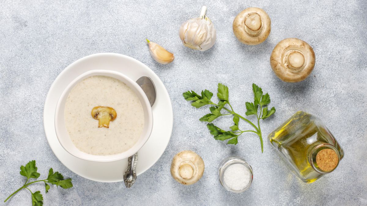 Ajoblanco: todos los trucos de esta crema fría y sus mejores acompañantes