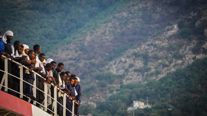 Italia redujo un 34 % la llegada de inmigrantes por el Mediterráneo en 2017