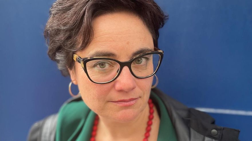 Ana Carbajosa, periodista: “En España no somos conscientes del nivel de declive del Reino Unido”