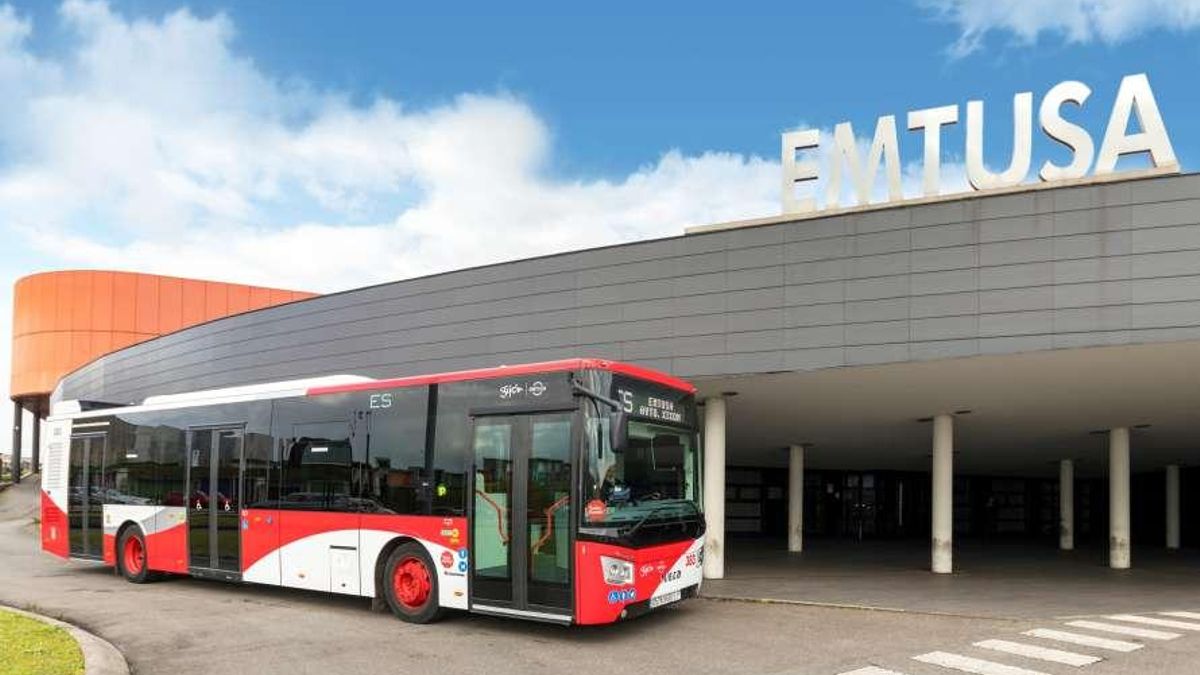 Autobús de EMTUSA, empresa de transporte urbano de Gijón
