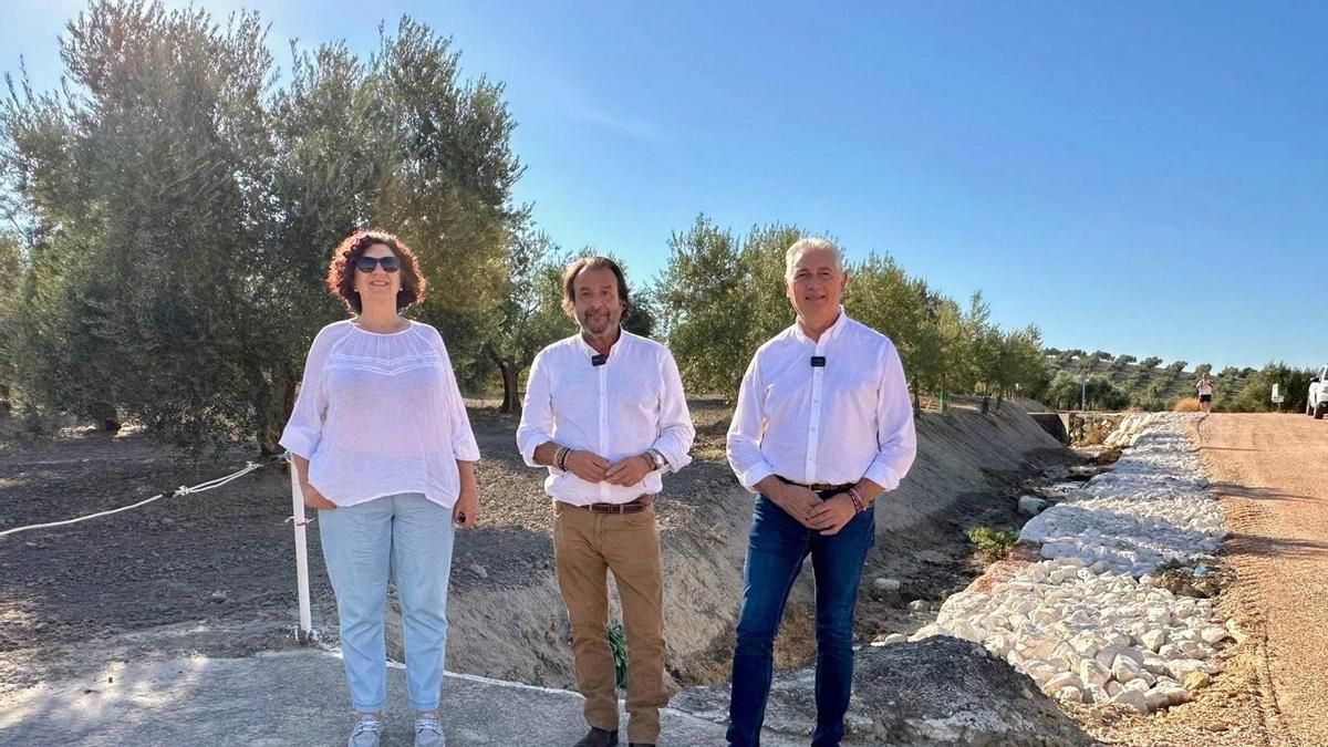 La Vereda de Córdoba recupera más de dos kilómetros de camino para el tránsito agrícola y vecinal en Fernán Núñez