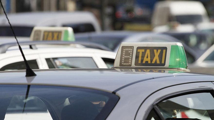 El sector del taxi pacta sus nuevas condiciones laborales: fin del cobro a porcentaje y salario base de 17.500 euros