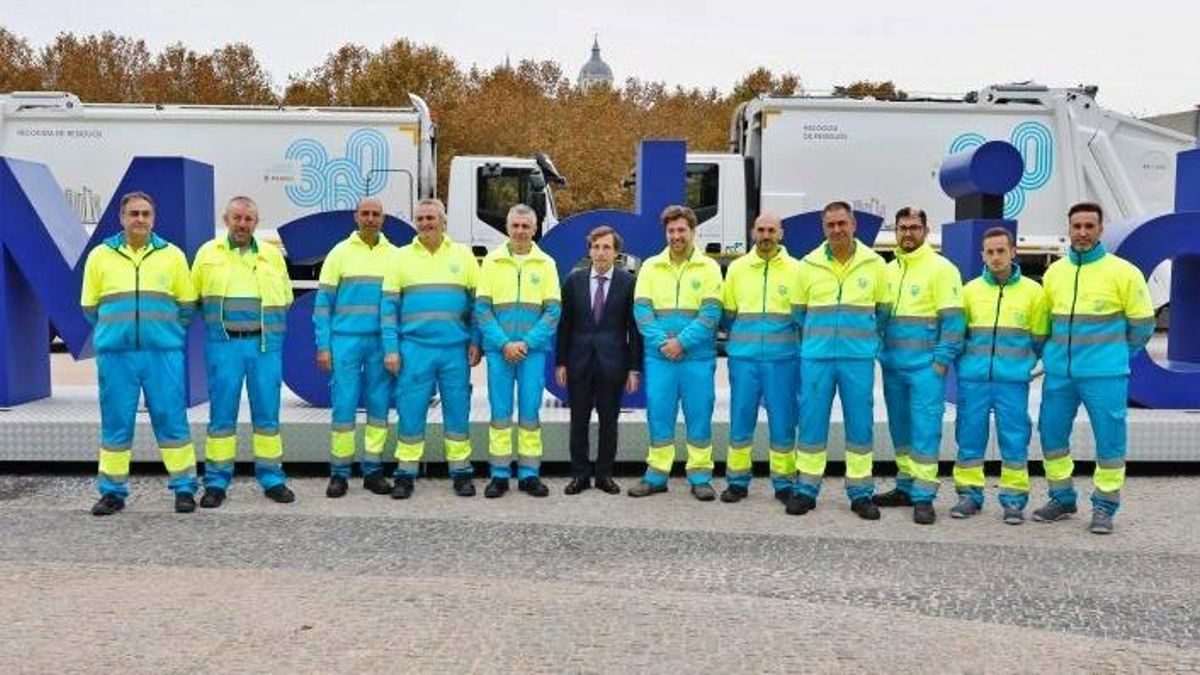 El alcalde Almeida, el día de la presentación de los nuevos contratos de recogida de basura, en 2022