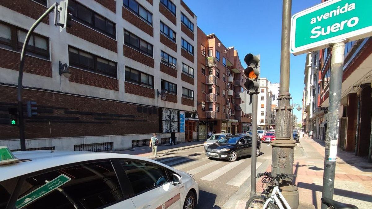 Suero de Quiónes, ahora de doble sentido, causando cierto caos en el primer día de reordenación del tráfico.