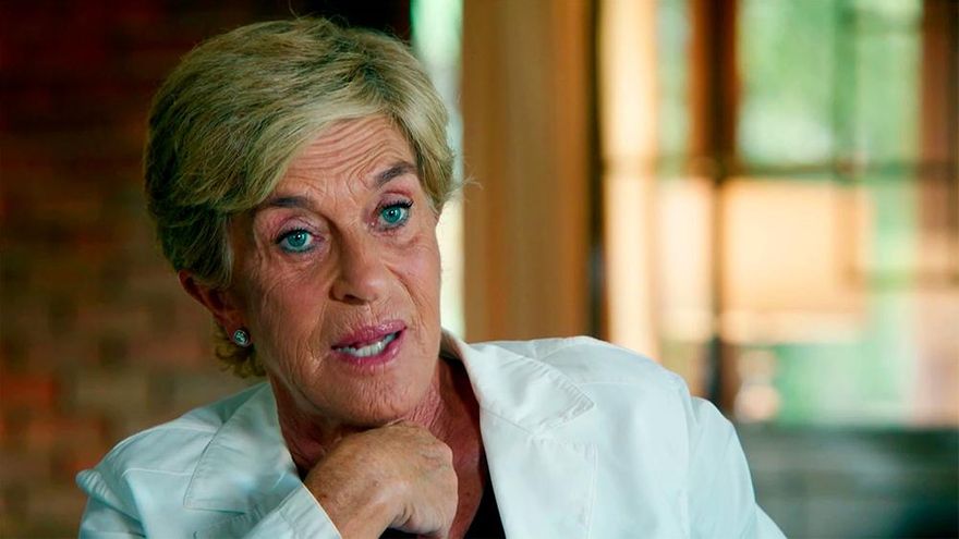 Chelo García-Cortés saltó de Telecinco a Antena 3 para hablar de su "noche de amor" con Bárbara Rey