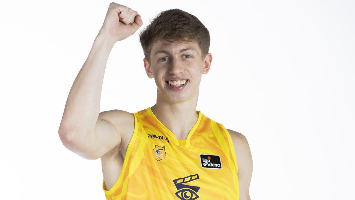 Dylan Bordón con las categorías inferiores del Granca