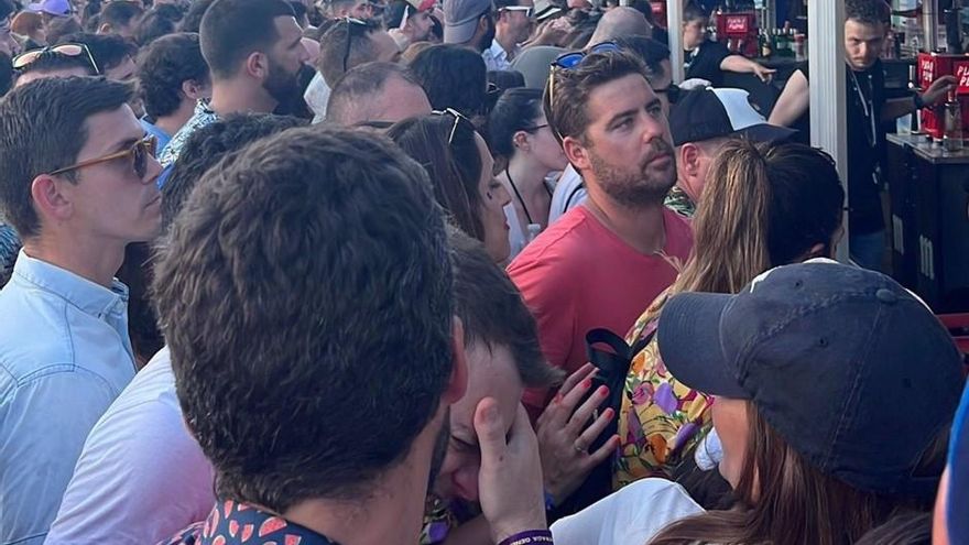 Golpes de calor, colas eternas y retrasos indignan a asistentes al Capital Fest en Talavera de la Reina