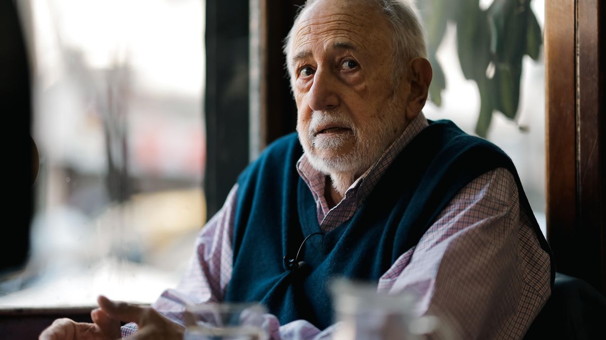 Muere el cineasta argentino Adolfo Aristarain, director de 'Martín (Hache)', a los 82 años