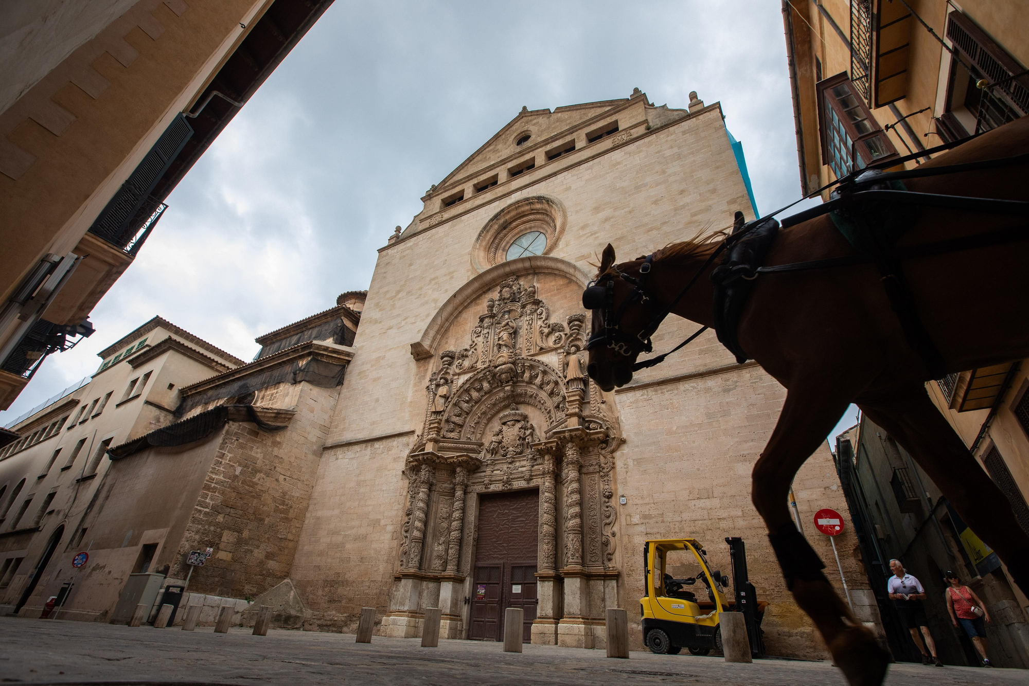 Façada del col·legi Montesión, a Palma