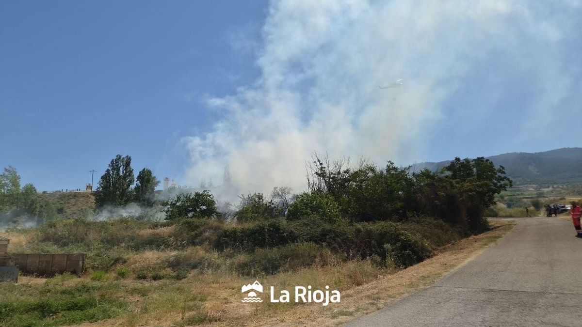 Controlado el incendio de Albelda tras calcinar algo menos de una hectárea de terreno