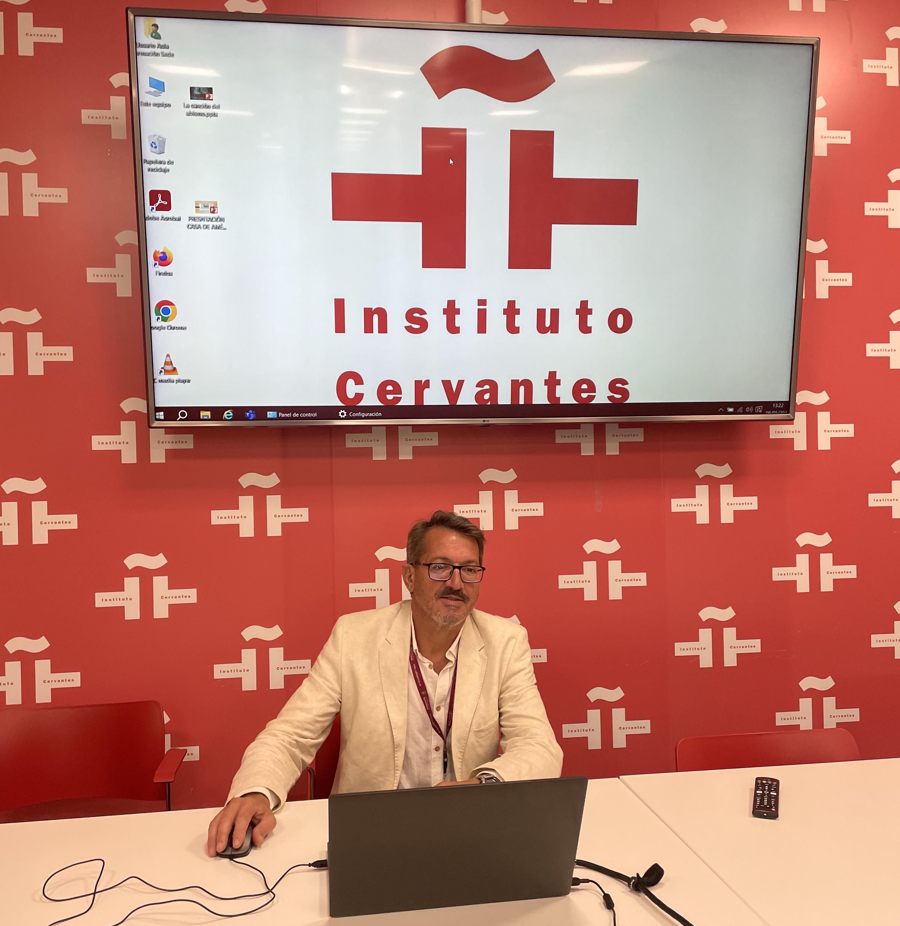 Mario Suárez durante la intervención de su ponente.