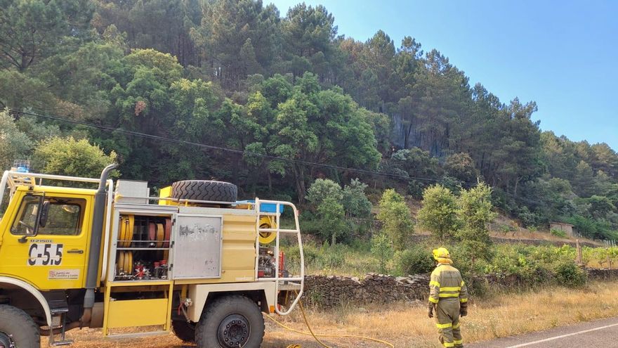 El Infoex vigila la situación del incendio Hurdes-Gata que sigue estabilizado