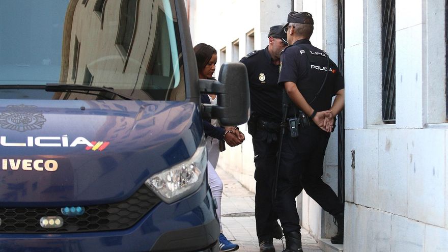 Archivo - Llegada de Ana Julia Quezada a la Audiencia de Almería durante el juicio por el asesinato del menor Gabriel Cruz.