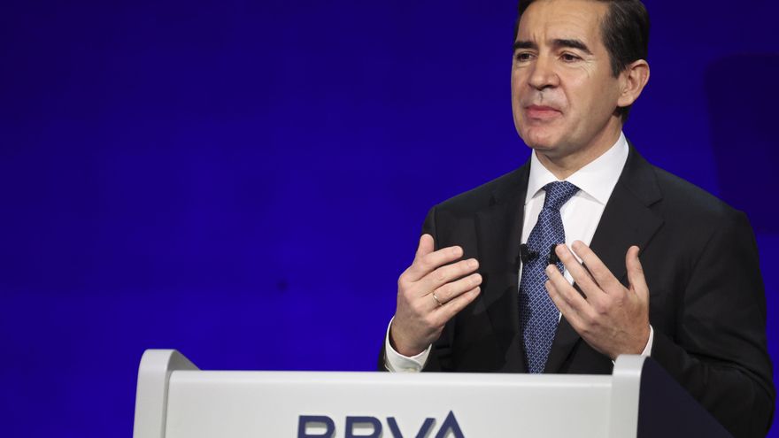 Los accionistas del Sabadell, más cerca de decidir sobre la oferta ya sin prima del BBVA