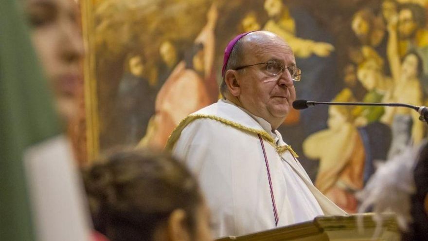 El Arzobispo de Salta y otros dos religiosos fueron acusados de violencia de género por Carmelitas Descalzas