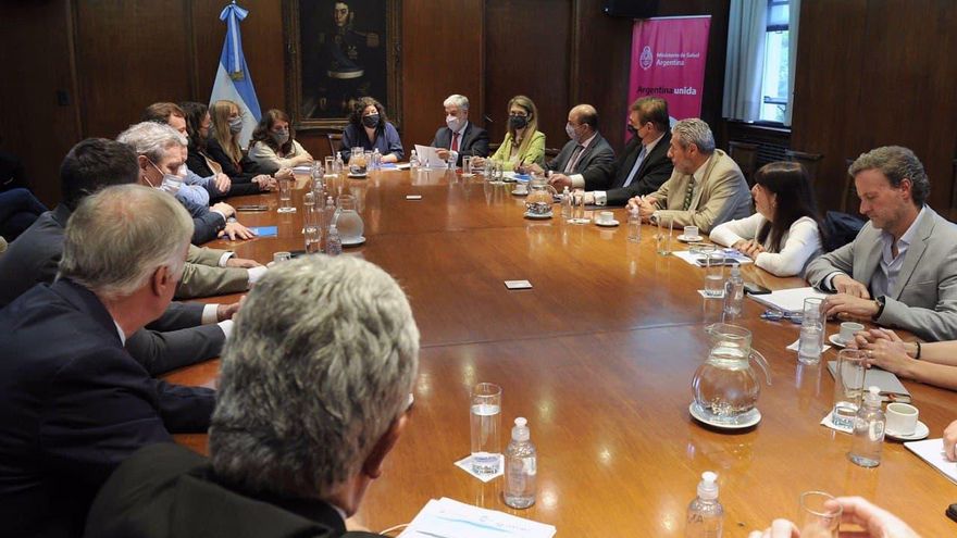 El Gobierno avanza con un congelamiento por dos meses del precio de los medicamentos