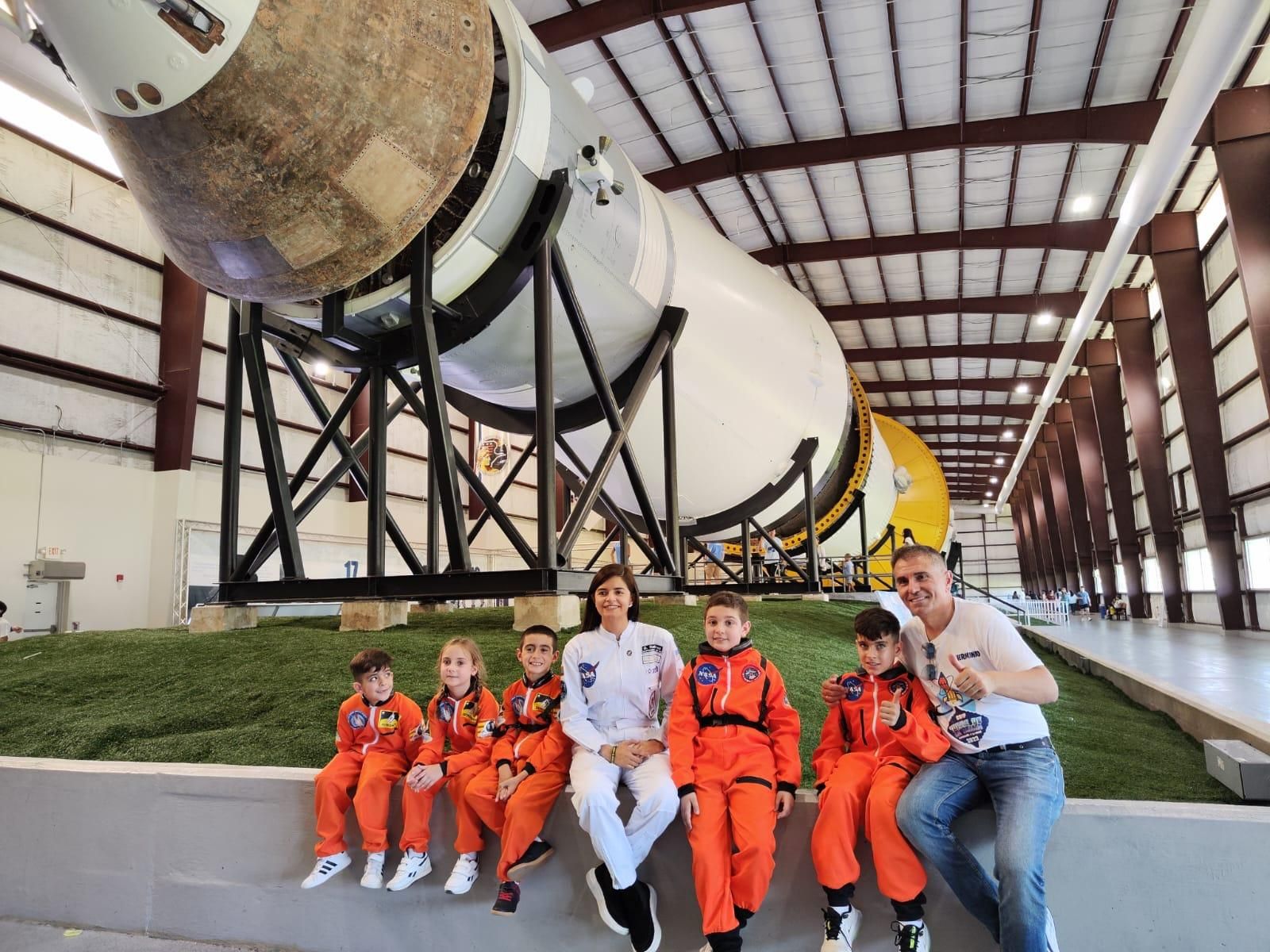 También han visitado el centro de aprendizaje espacial de la NASA en Houston