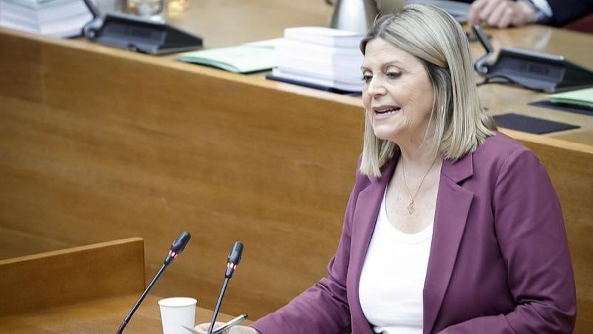 La consellera de Educación defiende la gestión del Consell en una carta a las familias que los sindicatos tachan de "demagogia"