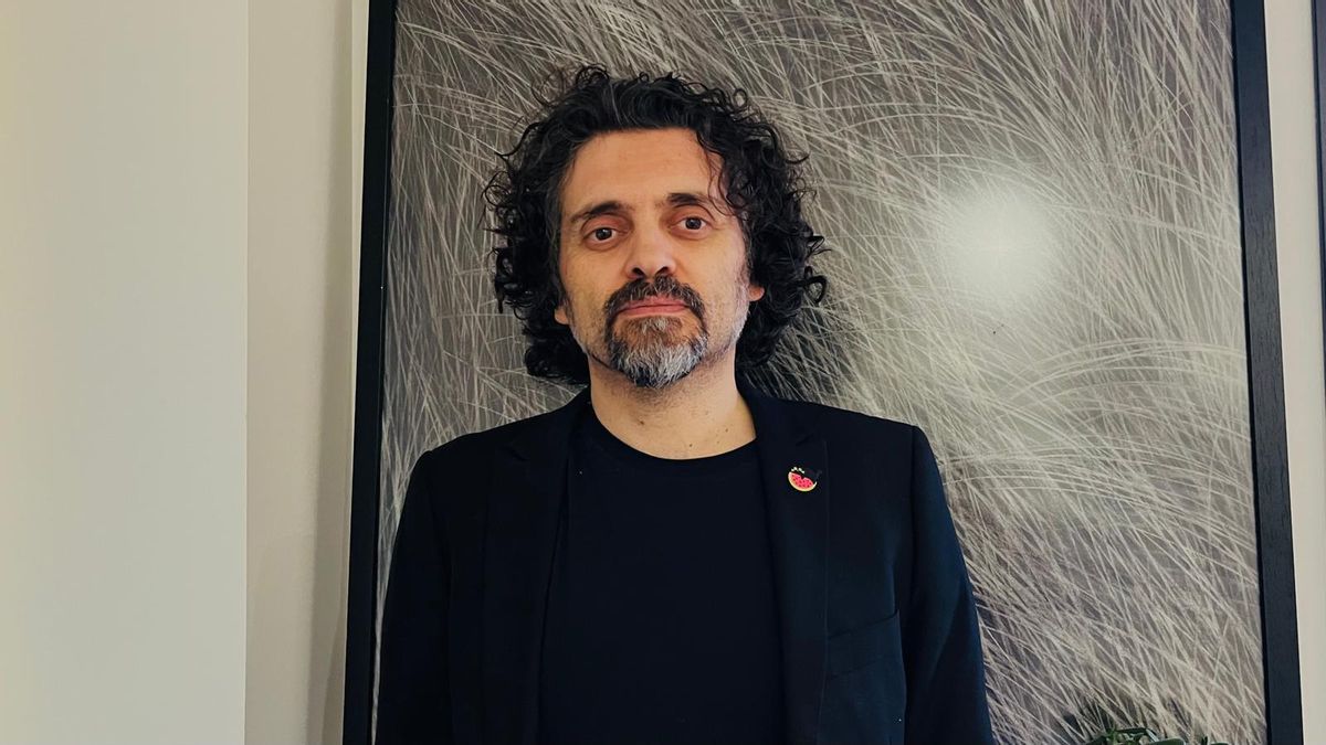 Alberto Santamaría, escritor: "La corrupción es uno de los grandes temas del presente y apenas aparece en la narrativa contemporánea"