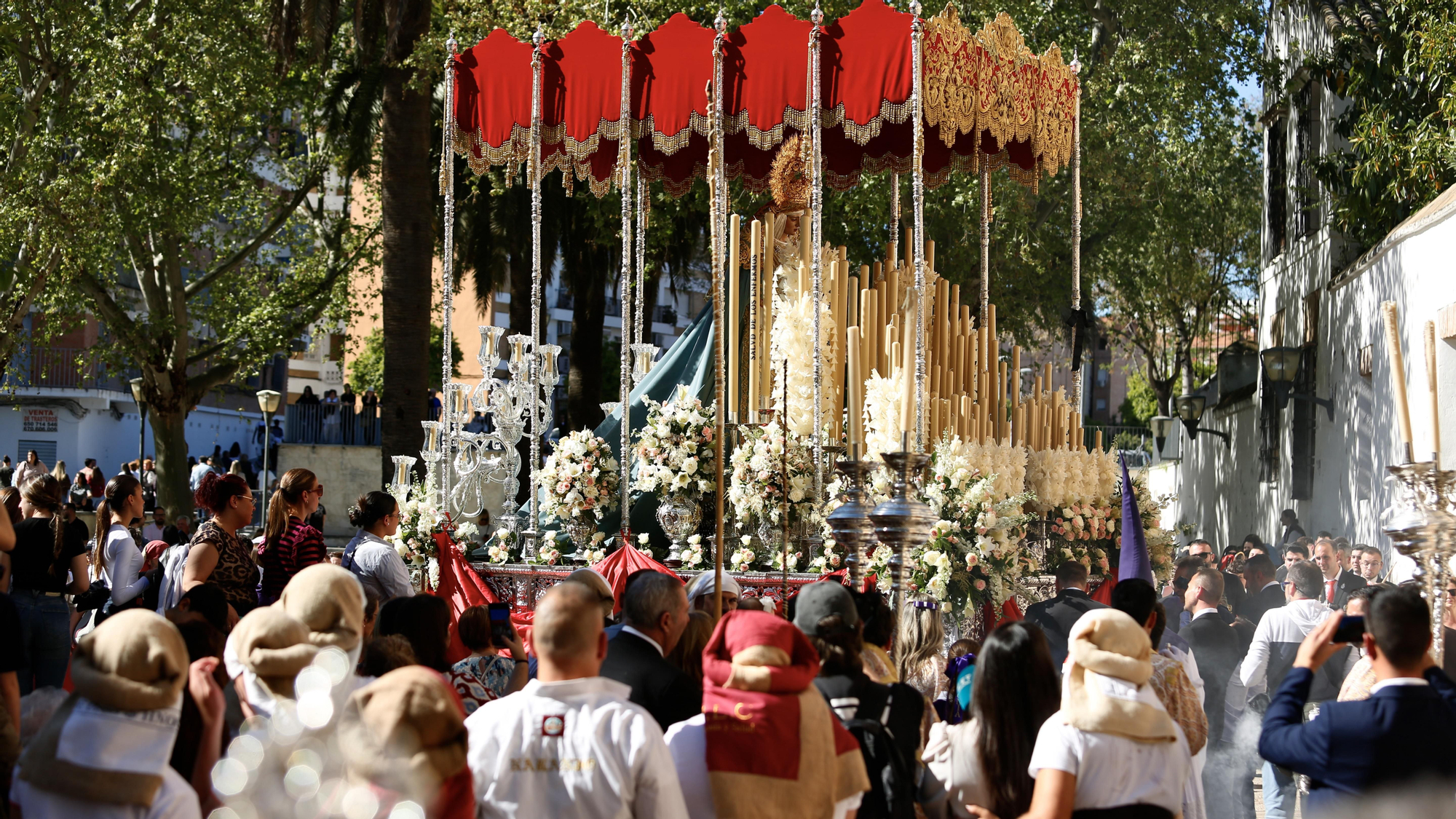 Salida procesional de la Hermandad de la Agonía, en imágenes