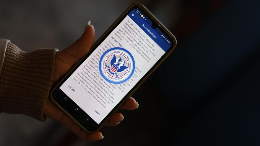 CBP One, que permitía a migrantes entrar a EEUU a través de la frontera, deja de funcionar