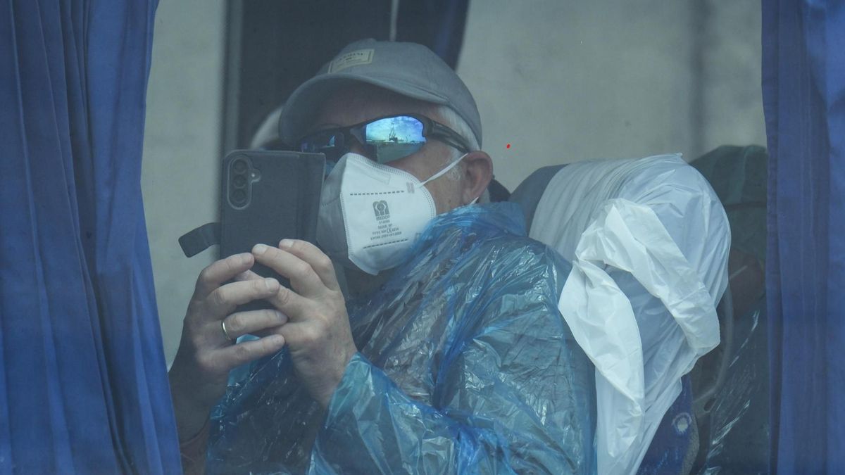 El argentino que viajaba en el crucero con brote de hantavirus dice que fue "una desgracia"