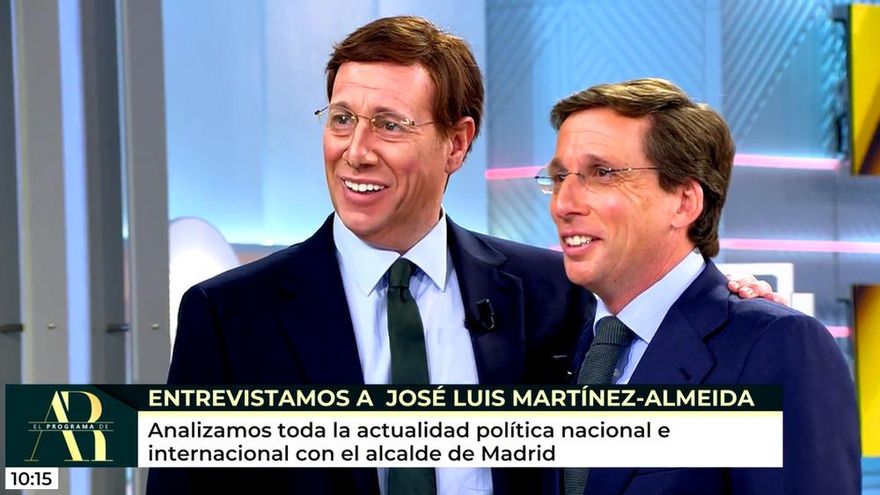 Ana Rosa sonsaca a Almeida el posible nombre de su hijo, con guiño al Atlético de Madrid: "Pero lo va a decidir la madre"