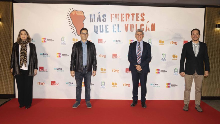 Marta Rivera de la Cruz, consejera de Cultura, Turismo y Deporte del Gobierno de la Comunidad de Madrid; Félix Bolaños, ministro de la Presidencia, Relaciones con las Cortes y Memoria Democrática del Gobierno de España; José Manuel Pérez Tornero,  presidente de la Corporación de Radio y Televisión Española; Mariano H. Zapata, presidente del Cabildo de La Palma.