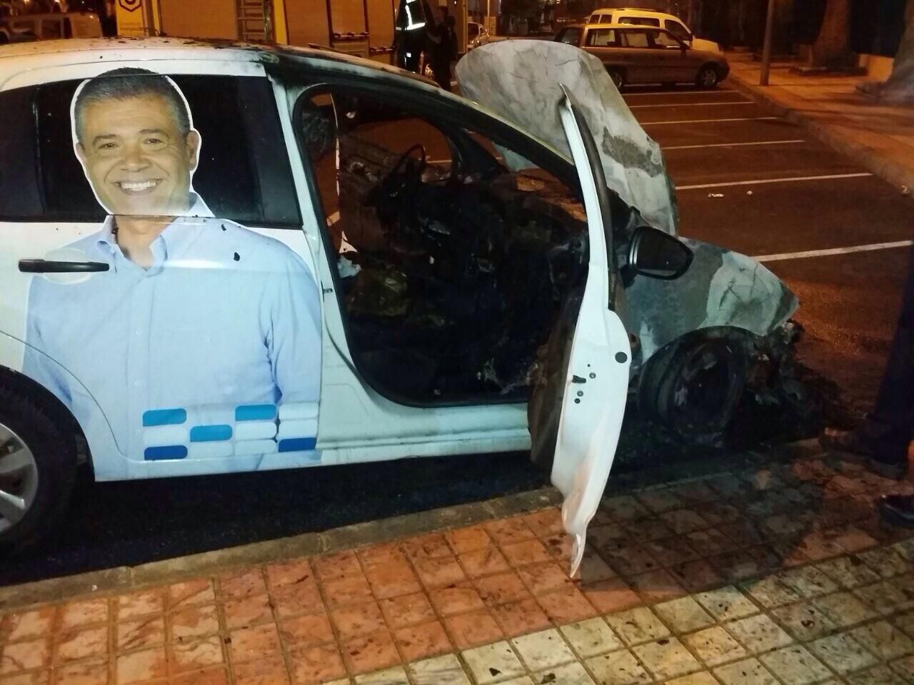 Incendiado un coche del PP en Mogán.