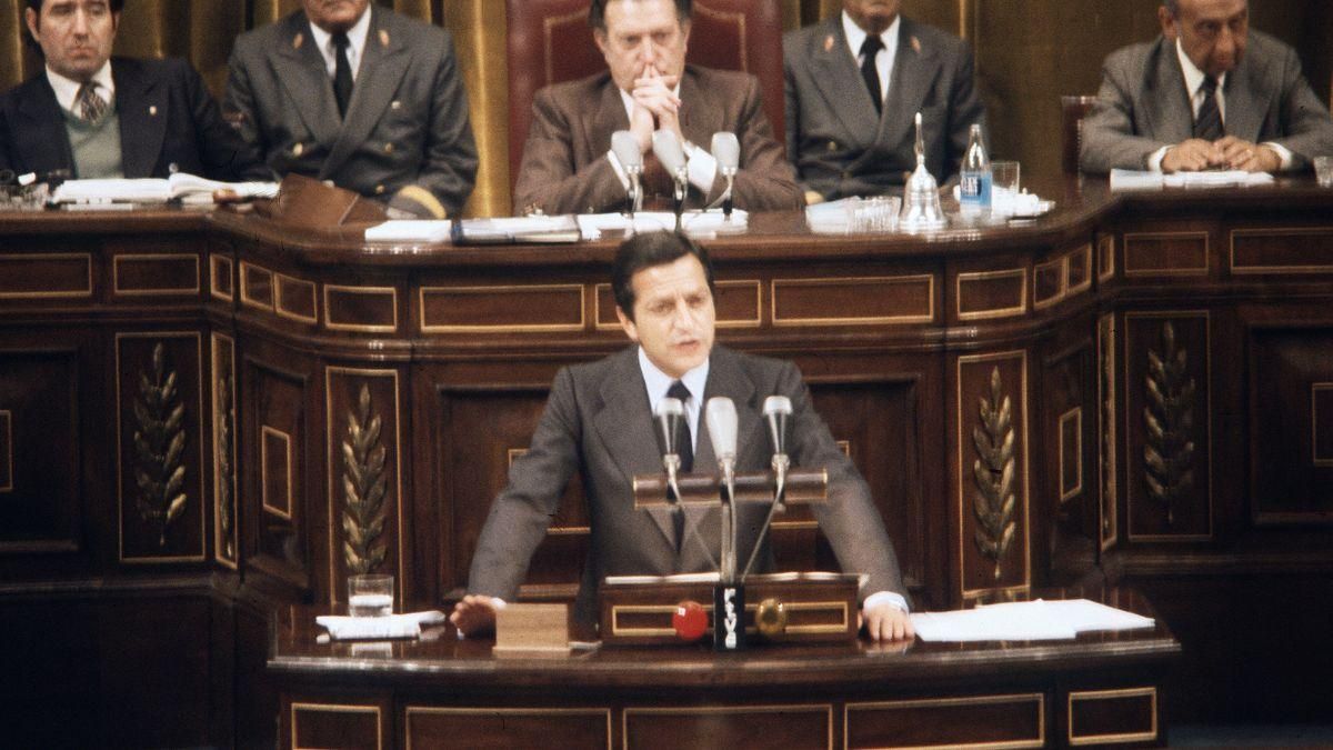 RTVE levanta la noche sabatina de La 1 y apuesta por un documental sobre "el complot político que cambió España"