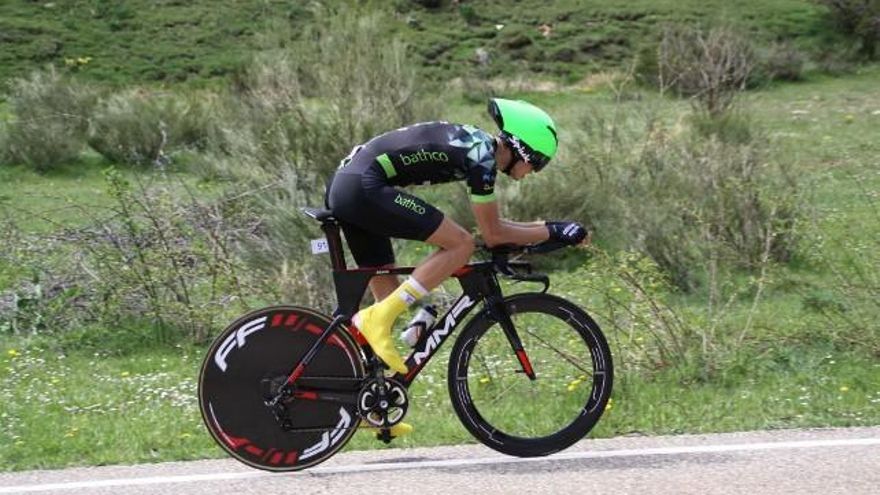 Primera edición de la Vuelta a León Júnior.