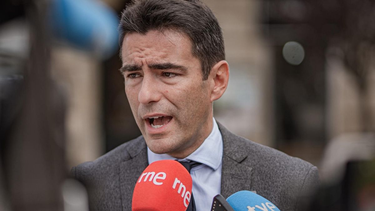 Casares anuncia que el PSOE presentará una iniciativa para reprobar a Media.
