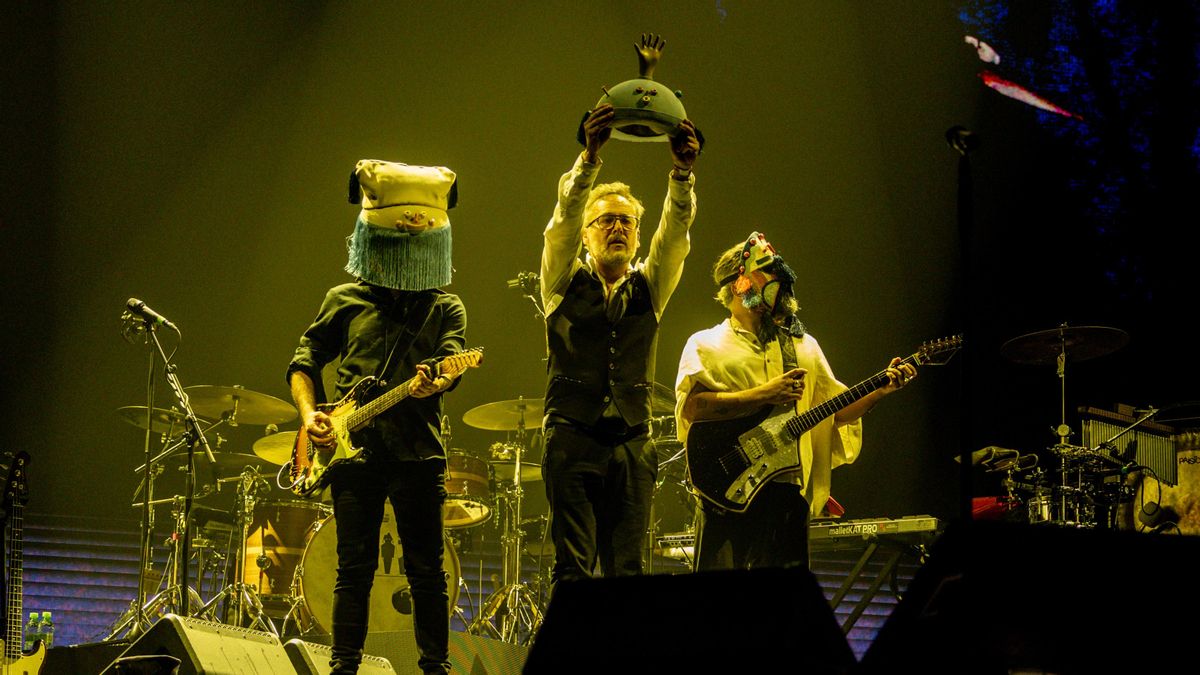 Love of Lesbian anuncia que se retira de los escenarios tras 25 años: "Es hora de bajar el telón por un tiempo"