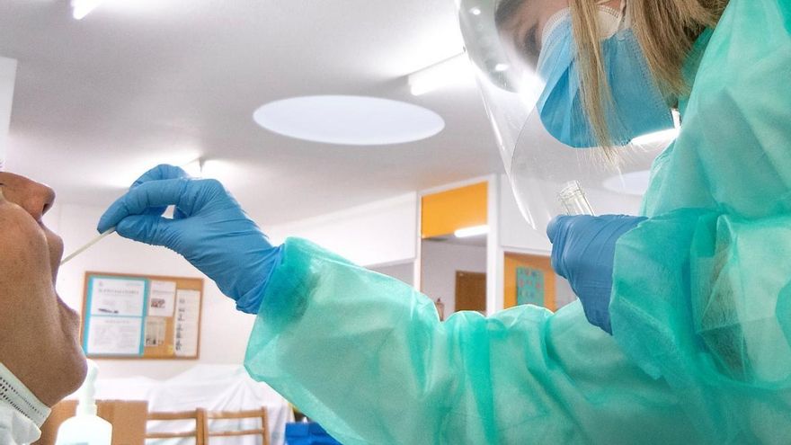 Canarias suma 57 nuevos contagios este lunes y no registra ninguna muerte por COVID-19