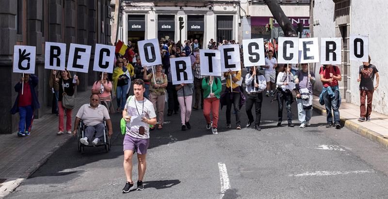 Concentración del 1 de mayo en Las Palmas de Gran Canaria (EFE/Ángel Medina G.)