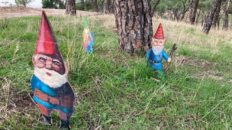 Los enanos de jardín colonizan la Dehesa de la Villa