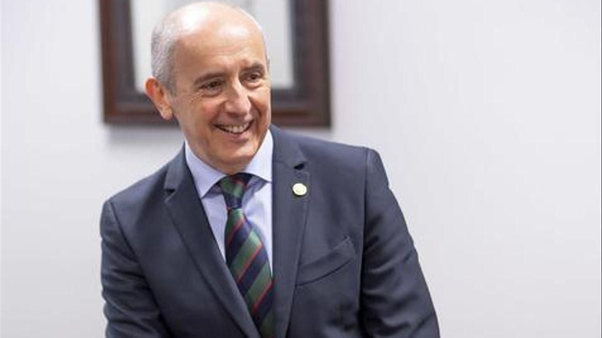 1. Josu Erkoreka Gervasio - Seguridad y vicelehendakari primero