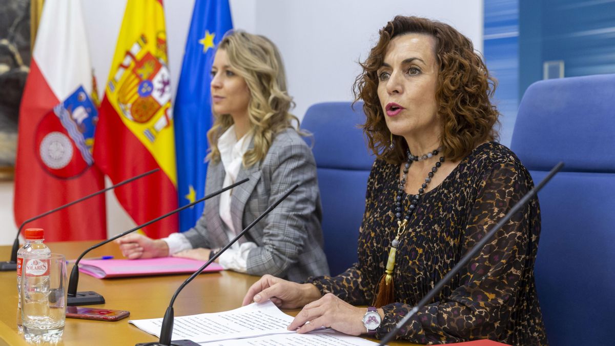 La consejera de Empleo y Políticas Sociales, Ana Belén Álvarez, durante la presentación de sus presupuestos.