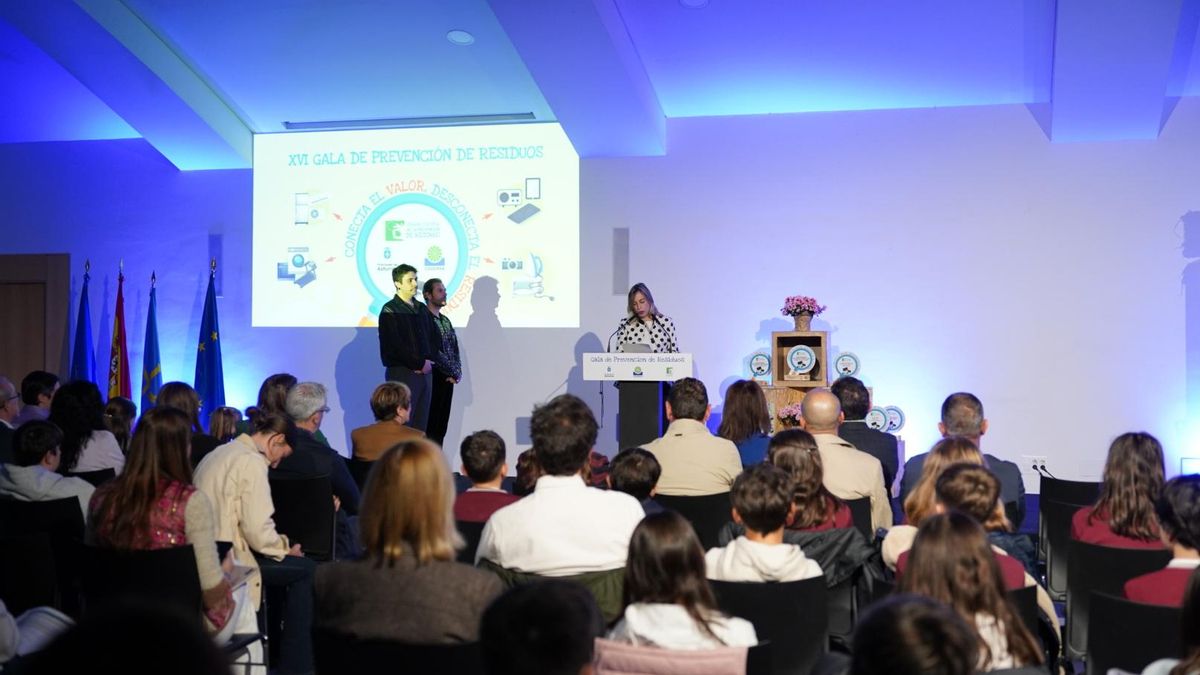 La vicepresidenta de Cogersa, Susana Madera, durante su intervención en el acto celebrado en Oviedo.